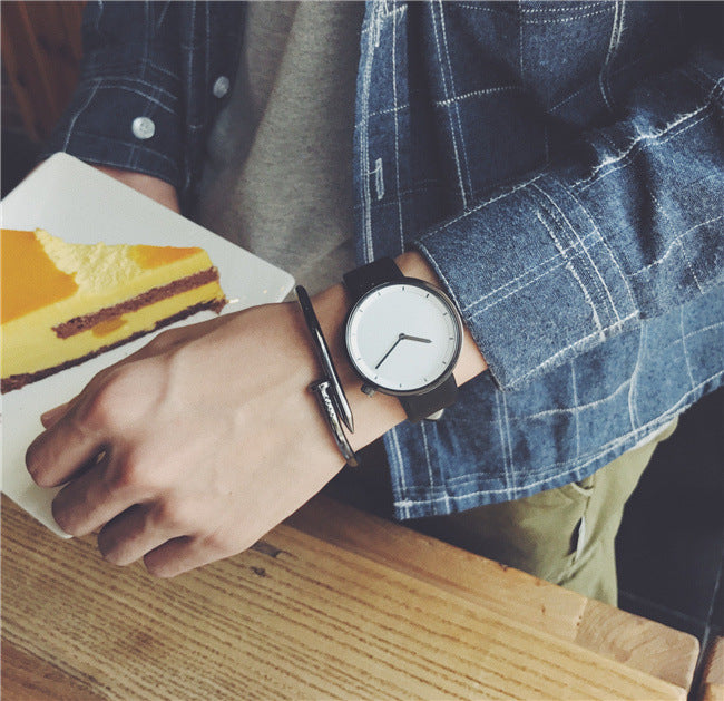 Minimalist stylish Mens quartz watch