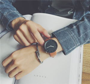 Minimalist stylish Mens quartz watch